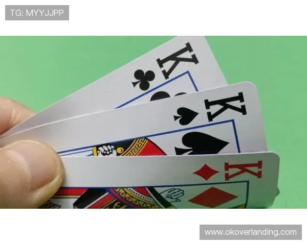 三公扑克牌玩法规则详解及实用技巧分享让你在游戏中轻松赢得更多胜利